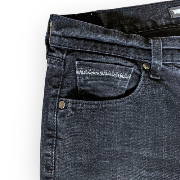 Levi's Women's Black 505 Straight Leg Jeans - Picture 6 of 9